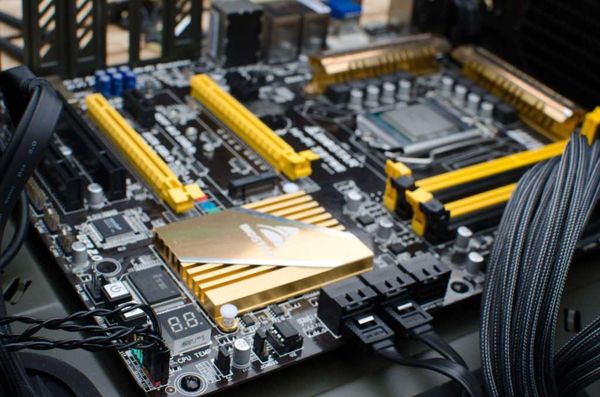Pengertian Motherboard Beserta Cara Kerjanya