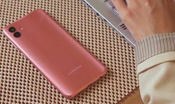 Harga Samsung A04